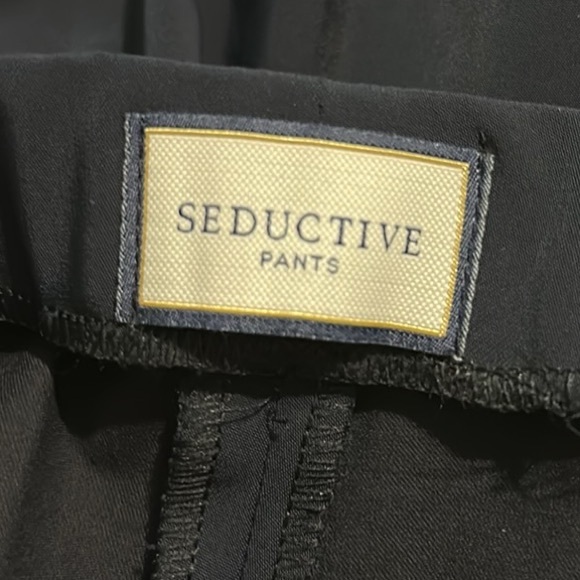 0416 SEDUCTIVE PANT NAVY BLUE CAPRI Tailored Silhouette